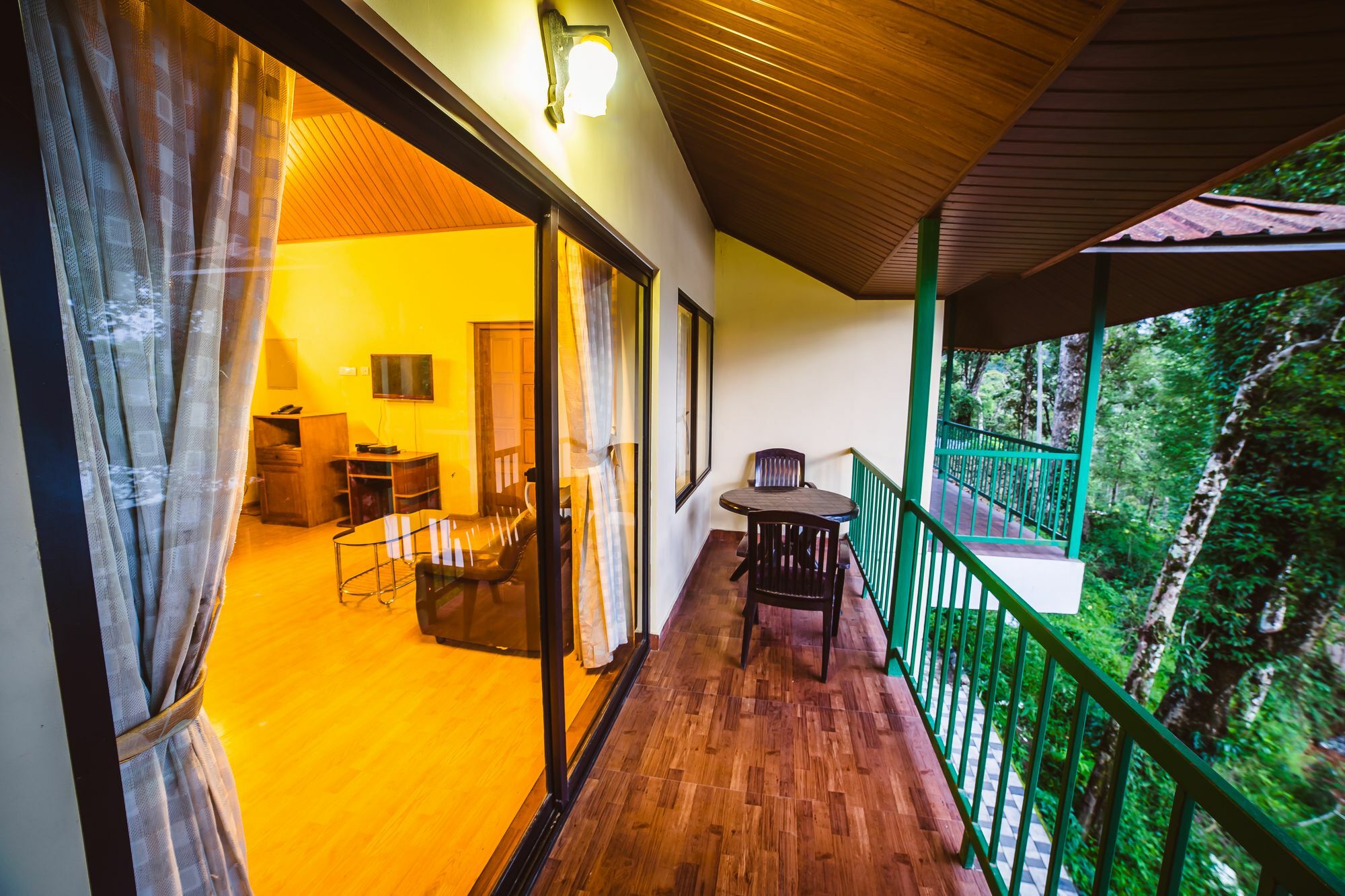 Deep Woods Resort Муннар Экстерьер фото
